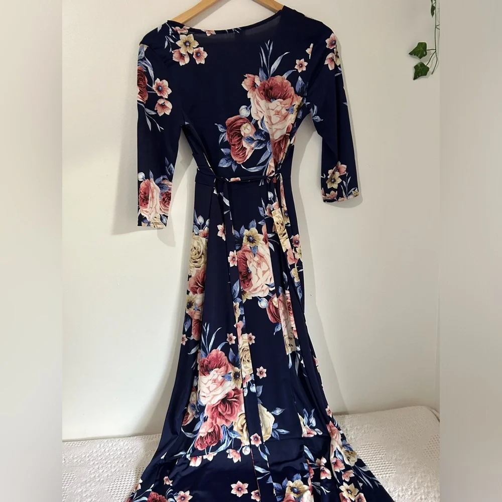 LARA Navy Floral Long Sleeve Dress - Picture 4 of 4